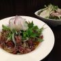本日の気まぐれランチは
『蛍烏賊のおろし蕎麦』
冷しゃぶサラダ・小鉢・味噌汁・お新香付き780円です。
皆様お待ちしております