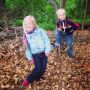 Wat wij aan het doen zijn? Robin Hood aan het spelen.