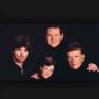 You know how cool Thicke is? Yeah? Well even cool people can get roped into daggy family pics... Enjoy!