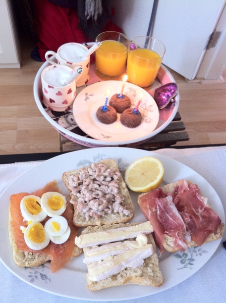 ontbijtje voor mezelf gemaakt... :D cc @claqueur
